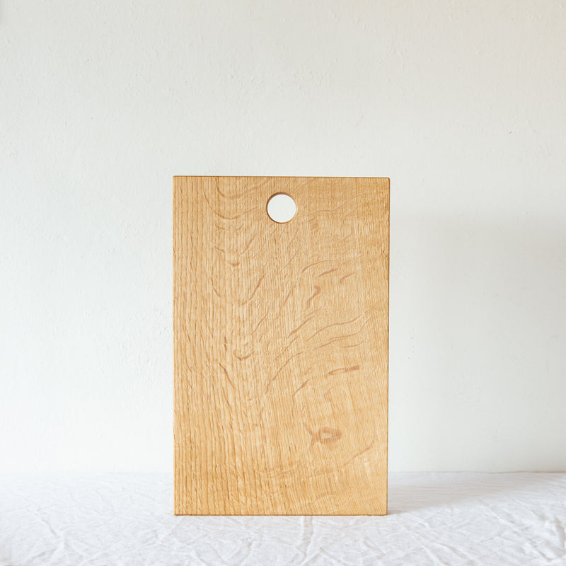 simple oak serving board with hanging hole
